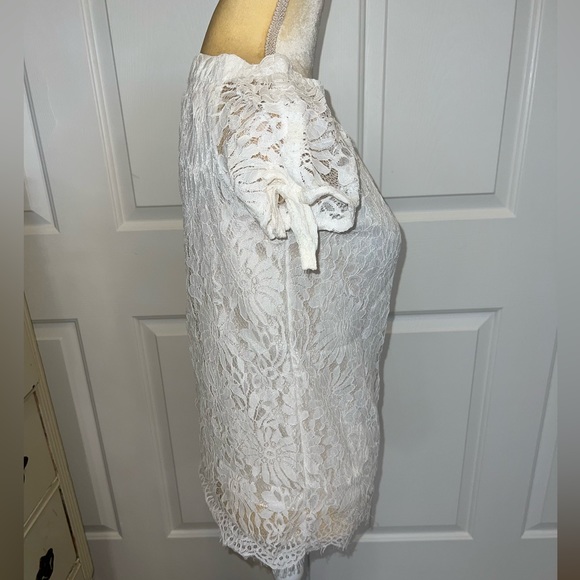 $3 LACE BLOUSE. SIZE SMALL. $3 IF BUNDLED - Picture 7 of 13